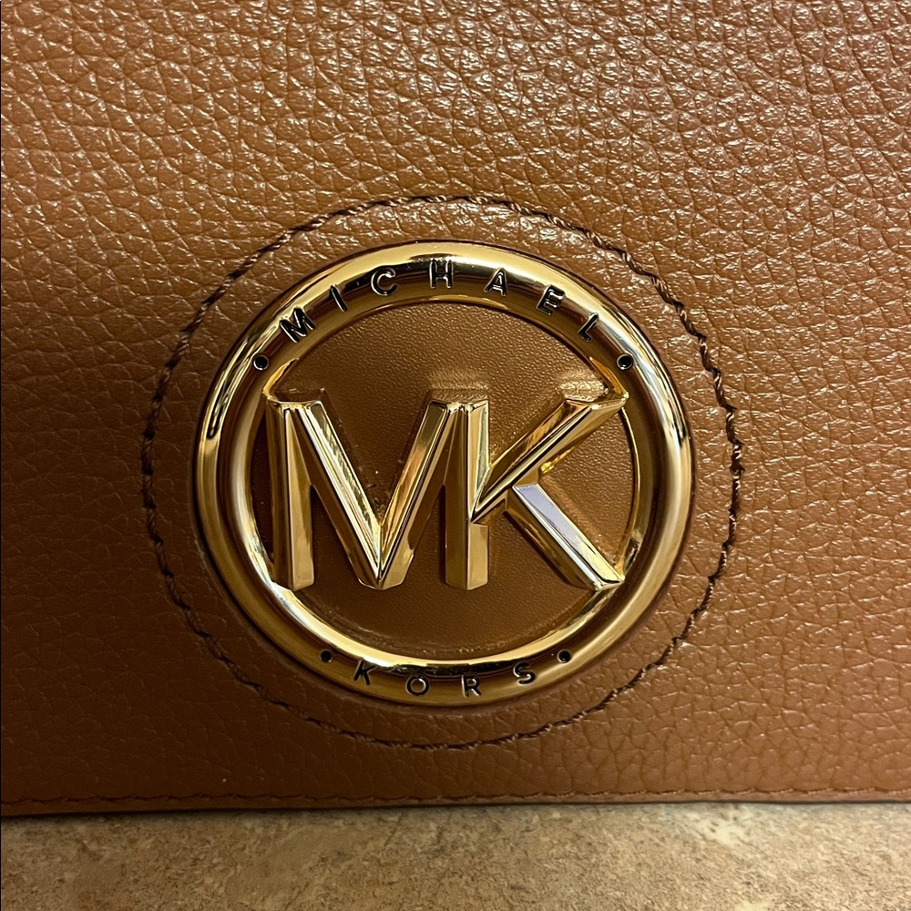 Michael Kors Tan Crossbody Bag - Picture 2 of 10